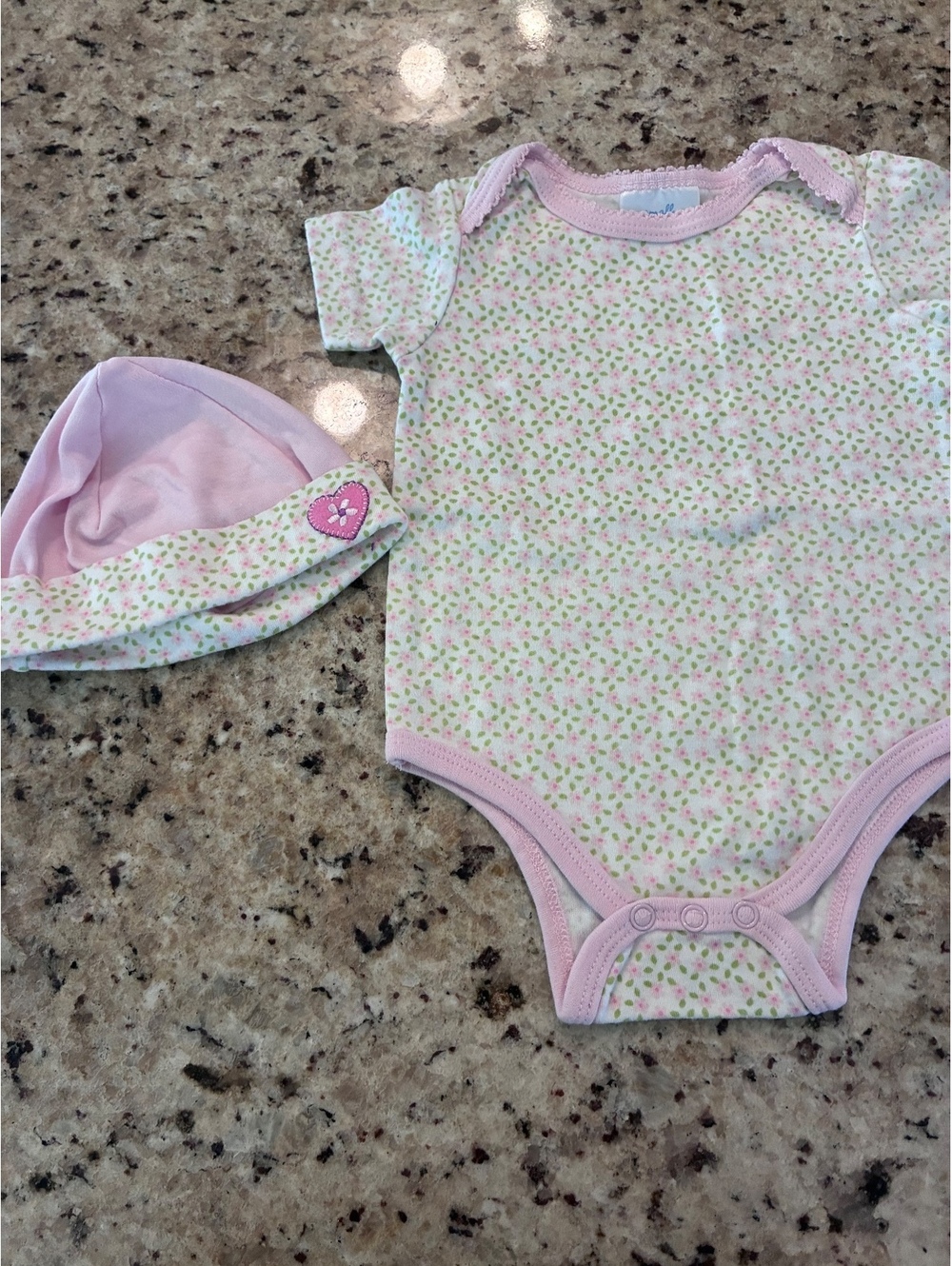 Small Wonders Floral Baby Bodysuit and Hat Set 0-6 Months